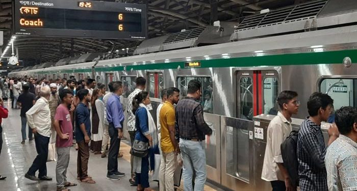নতুন সূচিতে মেট্রোরেল, ইফতারের জন্য যা রাখা যাবে সঙ্গে