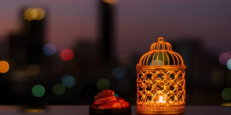 ইফতারের সময় মহানবী (সা.) যেসব আমল করতেন