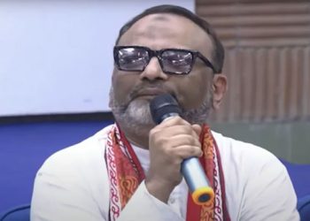 পদত্যাগের ঘোষণা ঢাবি উপাচার্য নিয়াজ আহমদের