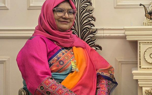 মনিরা বিশ্বাস কে মহিলা এম পি হিসাবে দেখতে চাই