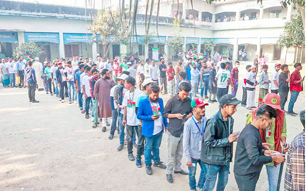 গণতন্ত্রের সম্ভাবনাময় সূচনা, রাষ্ট্র গঠনের নতুন লড়াই