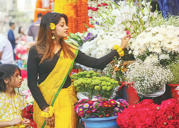 বসন্ত এসে গেছে