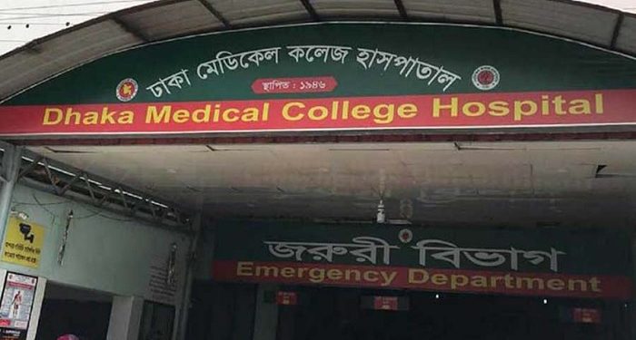 রাজধানীর বাড্ডায় দেয়াল ধসে পড়ে ২ শিশুর মৃত্যু
