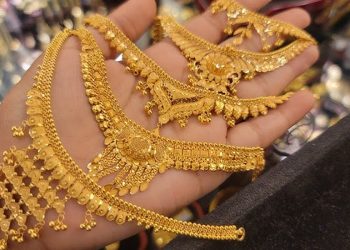 আজ যে দামে বিক্রি হচ্ছে সোনা