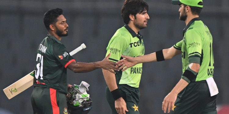 ইফতার শুরুর আগেই খেলা শেষ, বাংলাদেশের কাছে পাত্তাই পেল না পাকিস্তান