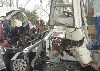 বাগেরহাটে সড়ক দুর্ঘটনায় নিহতের সংখ্যা বেড়ে ১৪, একই পরিবারের ১১ জন