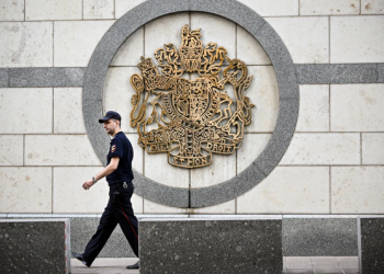 গুপ্তচরবৃত্তির অভিযোগে ব্রিটিশ কূটনীতিককে বহিষ্কার করল রাশিয়া