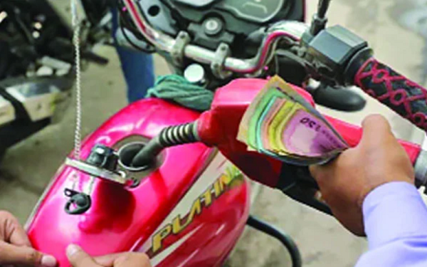 মজুত পর্যাপ্ত তবু হাহাকার