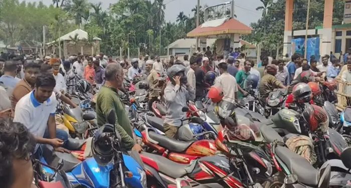 পঞ্চগড়ে পেট্রোল পাম্পে হামলার শিকার ইউএনও