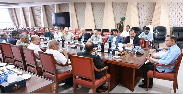 সংবাদপত্রের স্বাধীনতার প্রতি সরকারের দৃঢ় অবস্থান ব্যক্ত করলেন প্রধানমন্ত্রী
