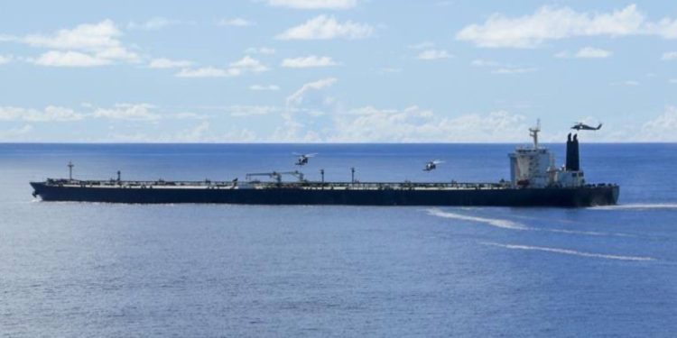 তেল পাচারের অভিযোগে ইরানি জাহাজ জব্দ করল যুক্তরাষ্ট্র