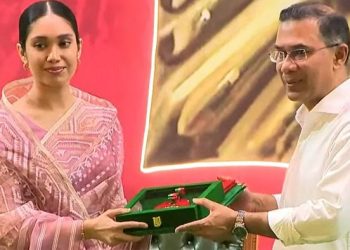 খালেদা জিয়ার পক্ষে স্বাধীনতা পুরস্কার গ্রহণ করলেন জাইমা রহমান