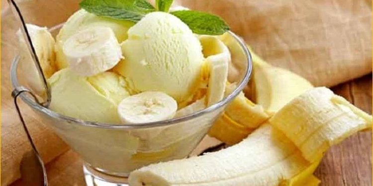 গরমে স্বস্তি পেতে ঘরেই বানান কলার আইসক্রিম