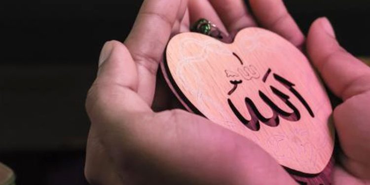 আল্লাহর ভালোবাসা লাভের দোয়া