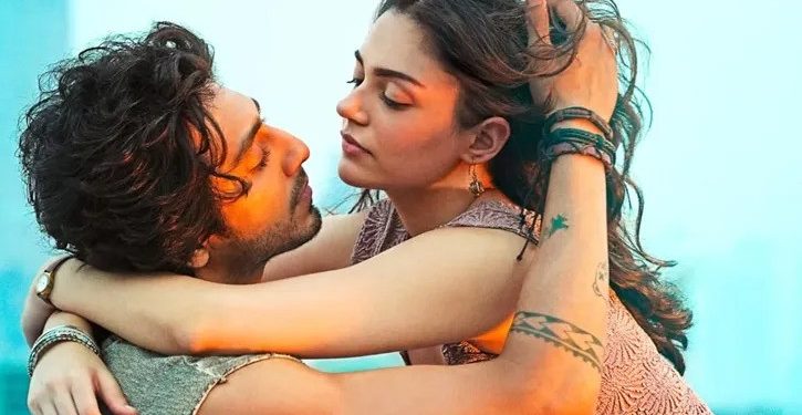 ফের পর্দায় আসছেন জেন-জিদের প্রিয় ‘সাইয়ারা’ জুটি