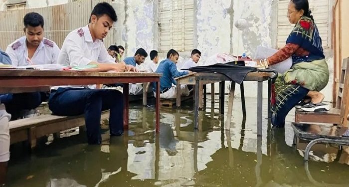 বেঞ্চে পা তুলে পরীক্ষা দিলো এসএসসি পরীক্ষার্থীরা