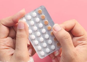 দীর্ঘদিন গর্ভনিরোধক বড়ি সেবন করলে নারীর স্বাস্থ্যে যে প্রভাব পড়ে