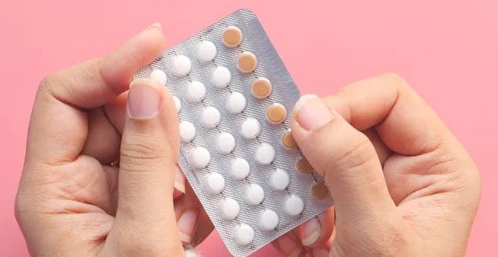 দীর্ঘদিন গর্ভনিরোধক বড়ি সেবন করলে নারীর স্বাস্থ্যে যে প্রভাব পড়ে
