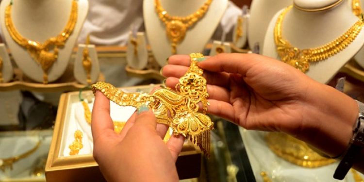 সোনার দামে ফের পতন, ভরি কত?