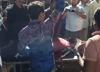 কুড়িগ্রামে ট্রাক-মাইক্রোবাস সংঘর্ষে নিহত ৩