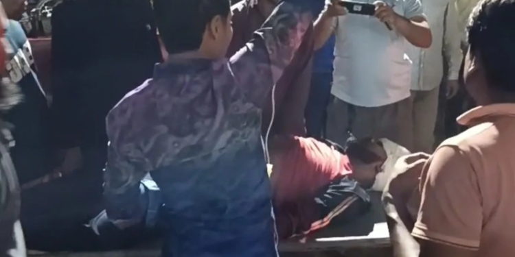 কুড়িগ্রামে ট্রাক-মাইক্রোবাস সংঘর্ষে নিহত ৩