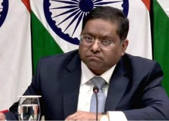 অবৈধ বাংলাদেশিদের ফেরত পাঠাতে ঢাকার সহযোগিতা চেয়েছে দিল্লি
