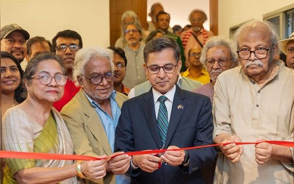 ইন্দিরা গান্ধী সাংস্কৃতিক কেন্দ্র “সম্প্রীতি” শীর্ষক দশ দিনব্যাপী শিল্পকর্ম প্রদর্শনীর উদ্বোধন