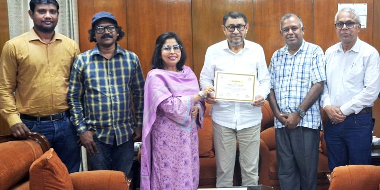 তামাক নিয়ন্ত্রণ আইন শক্তিশালীকরণে স্বাস্থ্য মন্ত্রণালয়ের ভূমিকা প্রশংসনীয় স্বাস্থ্যমন্ত্রীর সাথে প্রজ্ঞা-আত্মা’র সাক্ষাৎ