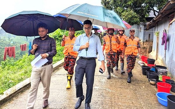 রাঙ্গামাটিতে পাহাড় ধসের ঝুঁকি মোকাবেলায় মাইকিং ও সতর্কবার্তা