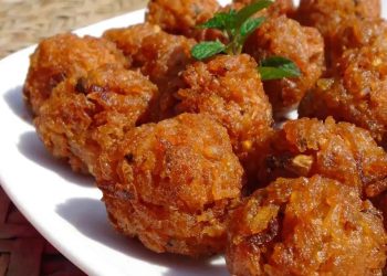 বাসি ভাত দিয়ে পাকোড়া বানাবেন যেভাবে