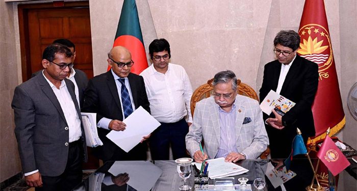 বাজটের প্রস্তাবিত অর্থবিলে রাষ্ট্রপতির অনুমোদন