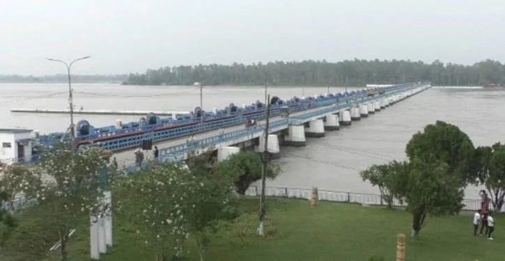 তিস্তার পানি বিপৎসীমার ওপরে, স্বল্পমেয়াদী বন্যার শঙ্কা