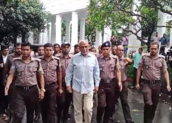 শাপলা চত্বর হত্যাযজ্ঞে গ্রেপ্তার দেখিয়ে লতিফ সিদ্দিকীকে কারাগারে প্রেরণ