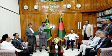 শপথ নিলেন চট্টগ্রাম-২ আসনে নির্বাচিত এমপি সরোয়ার আলমগীর