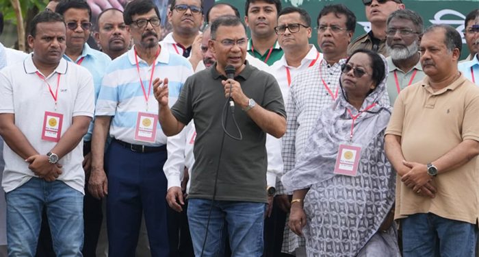 আসুন সবাই মিলে দেশের জন্য কাজ করি : প্রধানমন্ত্রী