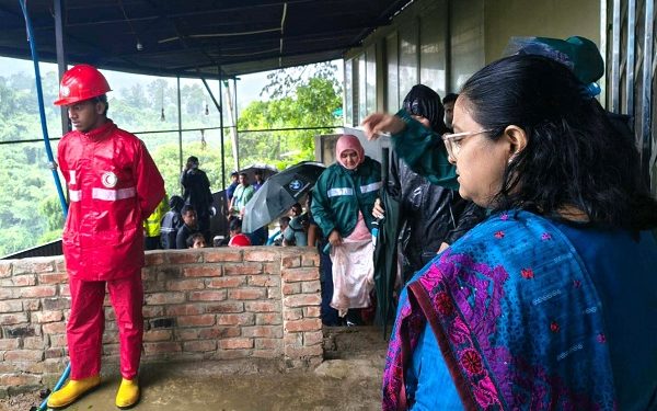 রাঙামাটিতে পাহাড়ধসের ঝুঁকিপূর্ণ এলাকা পরিদর্শনে জেলা প্রশাসক