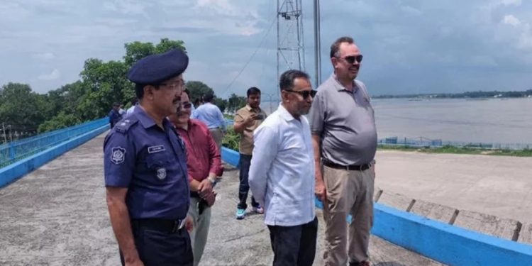 তিস্তা ব্যারাজ পরিদর্শন করলেন মার্কিন রাষ্ট্রদূত