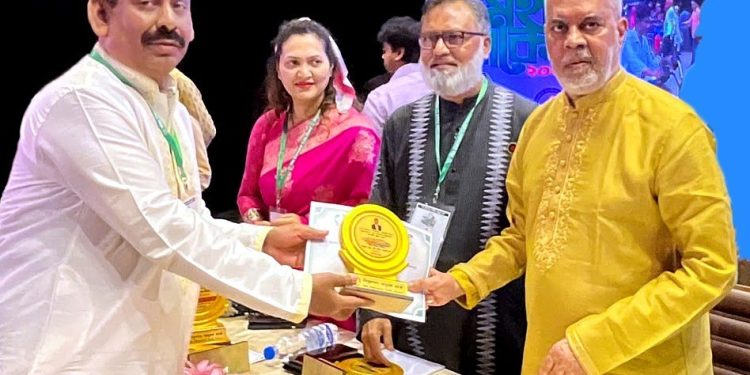 সড়ক নিরাপত্তায় বিশেষ অবদান রাখায় নিসচা বিশেষ সম্মাননা পেলেন লায়ন গনি মিয়া বাবুল