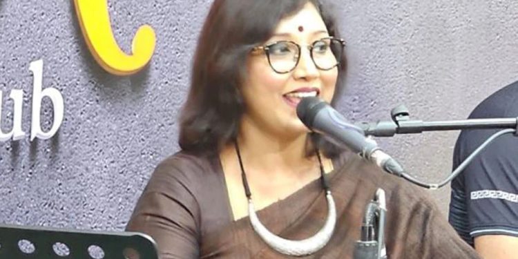 ২৫ গানে সুরের মূর্ছনায় মুগ্ধতা ছড়ালেন সুমনা চ্যাটার্জী