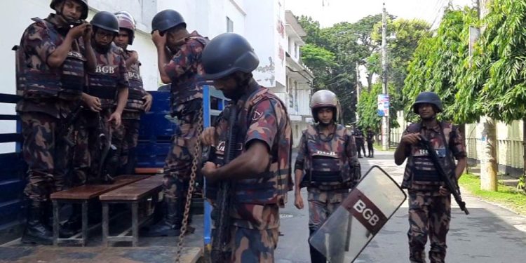টুঙ্গিপাড়ায় বিজিবি মোতায়েন, নিরাপত্তা জোরদার