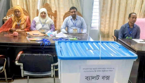 আনন্দ উল্লাসের মধ্য দিয়ে অনুষ্ঠিত হলো কলওয়ালাপাড়া বহুমুখী সমবায় সমিতির নির্বাচন ২০২৬
