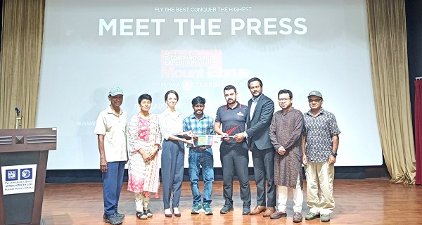 রাশিয়ার সর্বোচ্চ পর্বতশৃঙ্গ মাউন্ট এলব্রুসে উড়বে বাংলাদেশের পতাকা