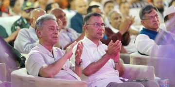 চট্টগ্রামের জেএম সেন হল পূজামণ্ডপ পরিদর্শন প্রধানমন্ত্রীর
