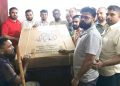 পুরান ঢাকায় এক পঙ্গু হতদরিদ্র ব্যক্তিকে হুইলচেয়ার উপহার দিলোছাত্রদল নেতারা
