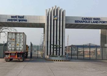 বেনাপোল স্থলবন্দরে ৮ দিন আমদানি-রপ্তানি বন্ধ